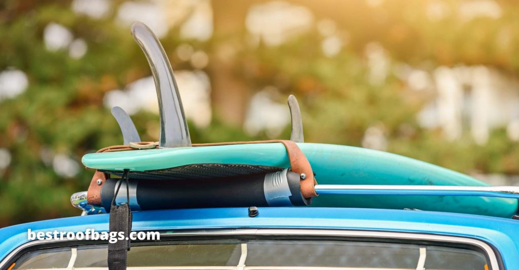 How To Strap Surfboards To A Roof Rack 7 Cómo atar tablas de surf a un portaequipajes